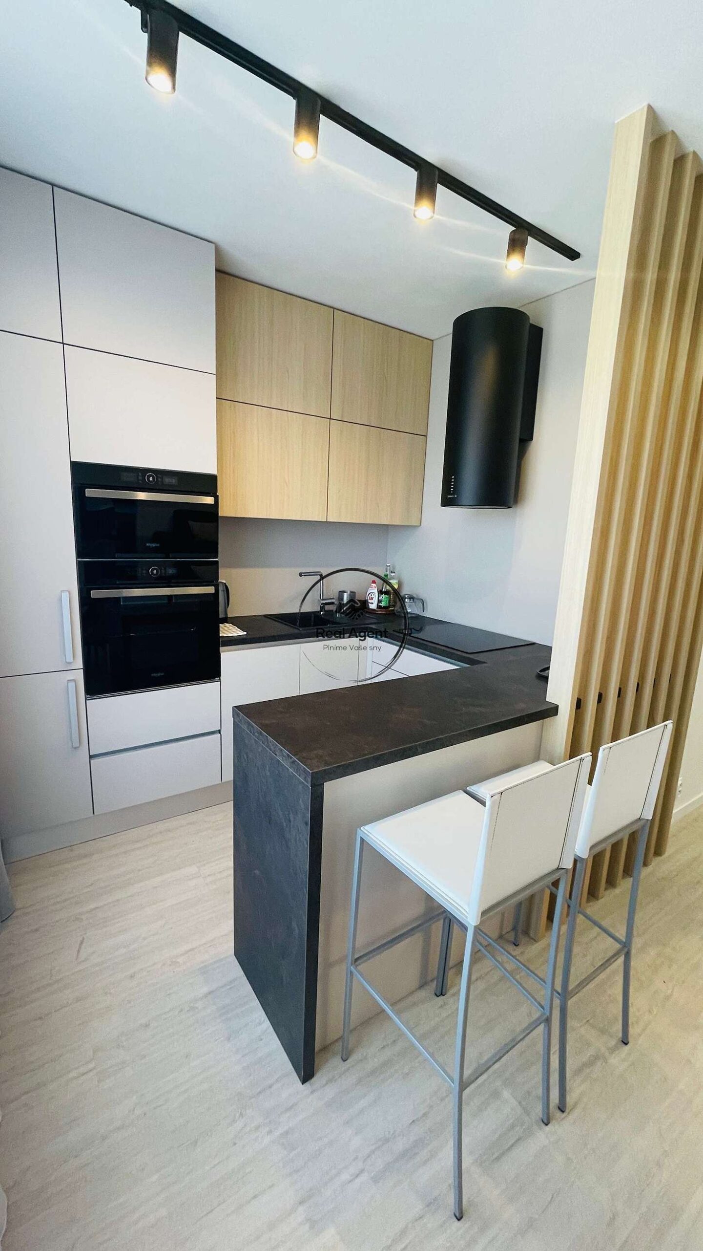 IMG_9193_3_11zon_3_11zon