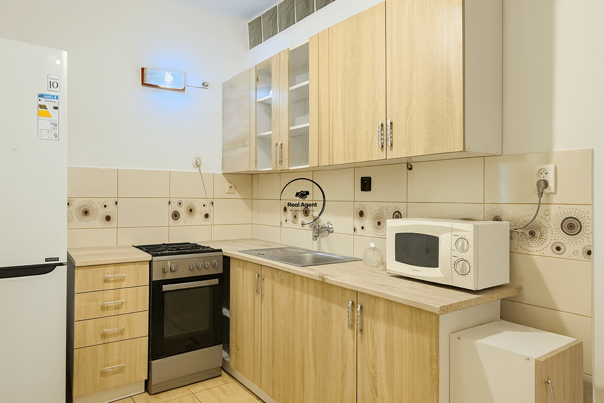 ChatGPT Image 10. 9. 2025, 19_16_22_4_11zon