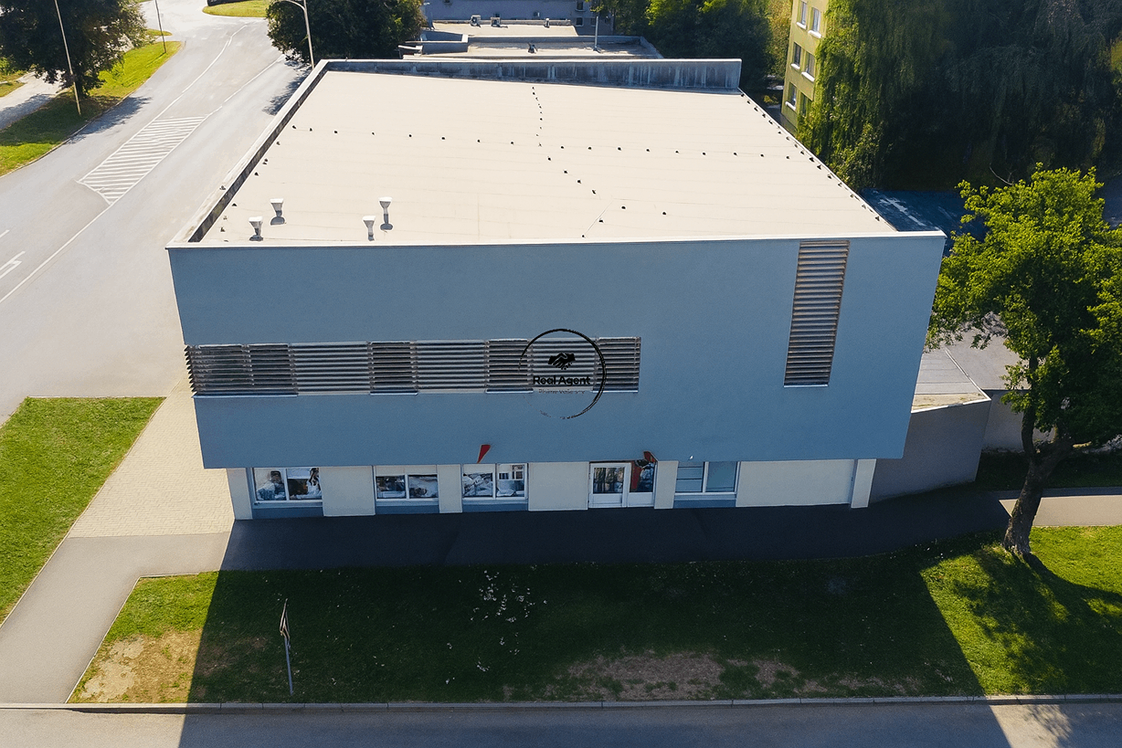 ChatGPT Image 19. 9. 2025, 16_30_30_2_11zon