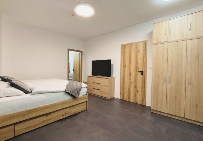 1-izbový apartmán na prenájom v historickom centre Košíc