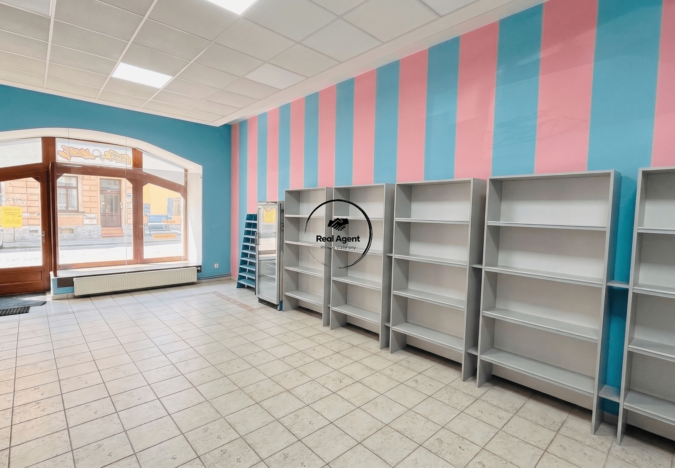 Na prenájom: Atraktívny obchodný priestor priamo z ulice v centre Košíc – Alžbetina ulica